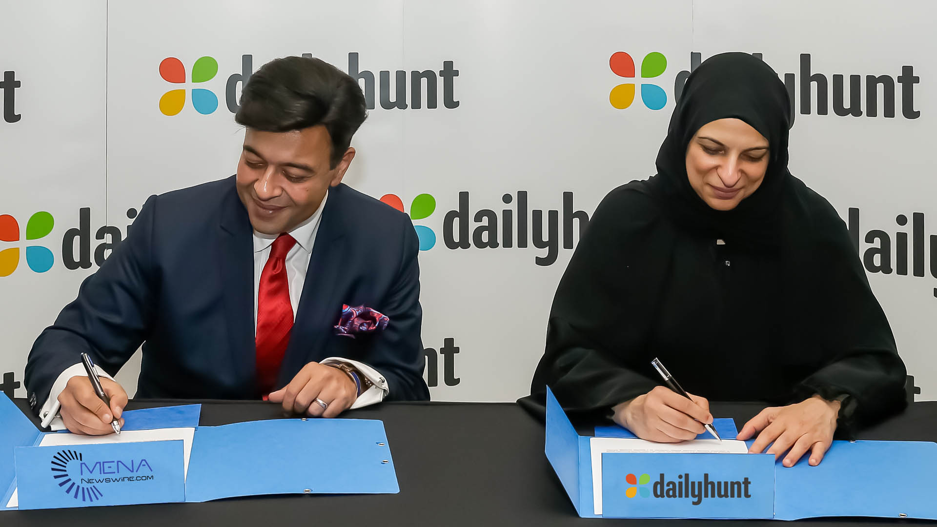شركة مينا نيوزواير الإماراتية تبرم اتفاقاً وشراكة استراتيجية مع Dailyhunt 